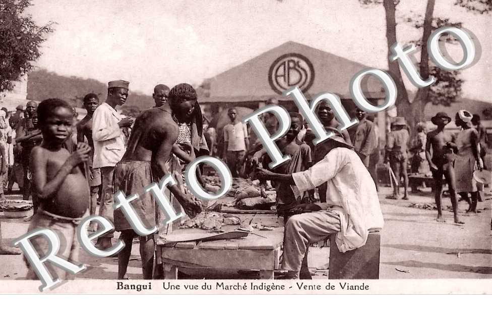 une vue du marché indigène. Vente de viande