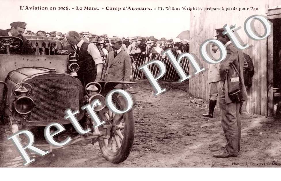 L'Aviation en 1908. Camp d'Auvours. M. Wilbur Wright se prépare à partir pour Pau