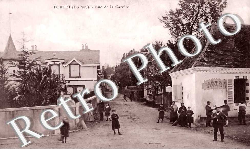 Rue de la Carrère