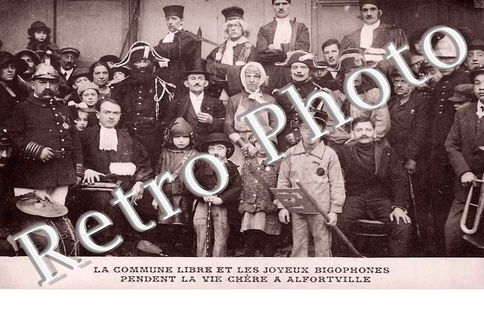 la commune Libre et les Joyeux Bigophones pendent la vie chère à Alfortville