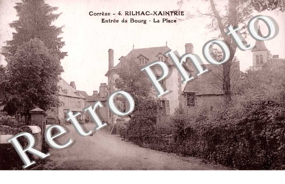 entrée du bourg. La place