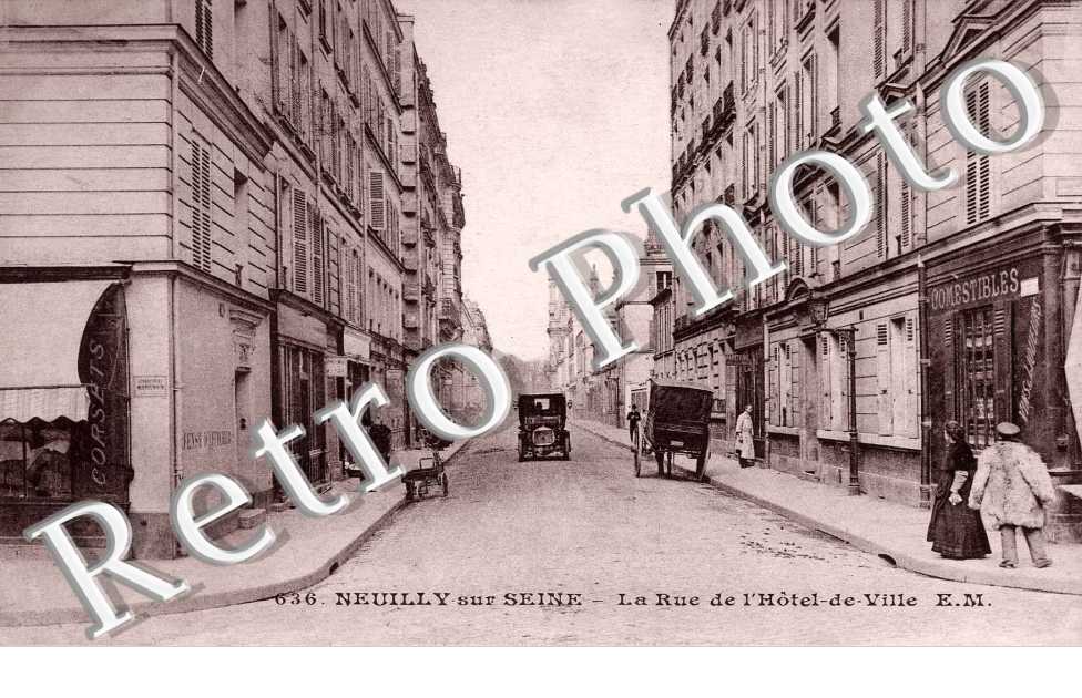 LA RUE DE L'HOTEL DE VILLE