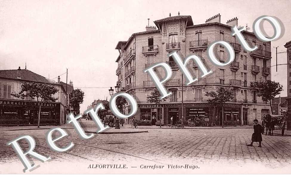 carrefour Victor-Hugo