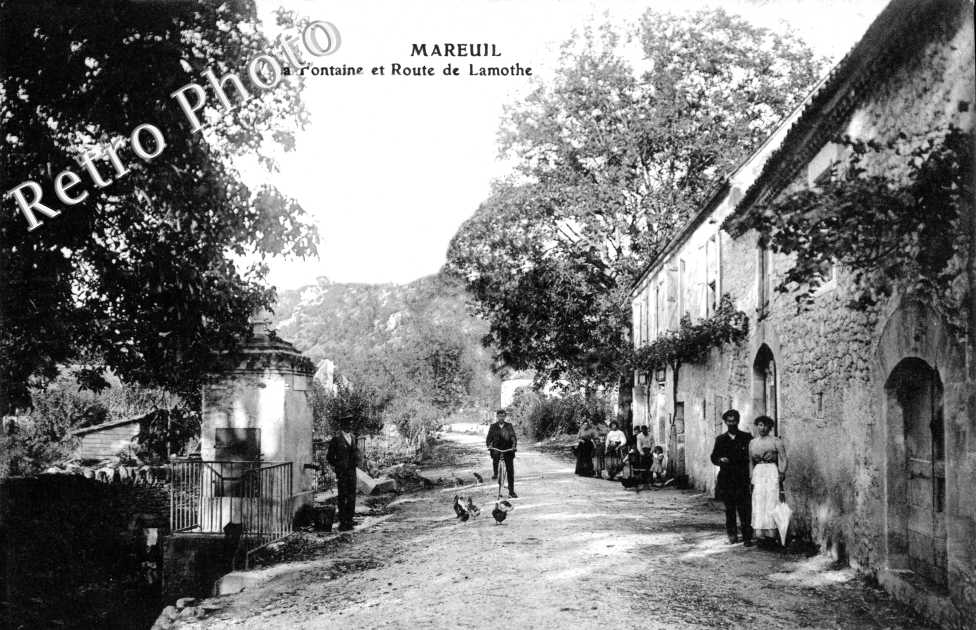 La Fontaine et Route de Lamothe