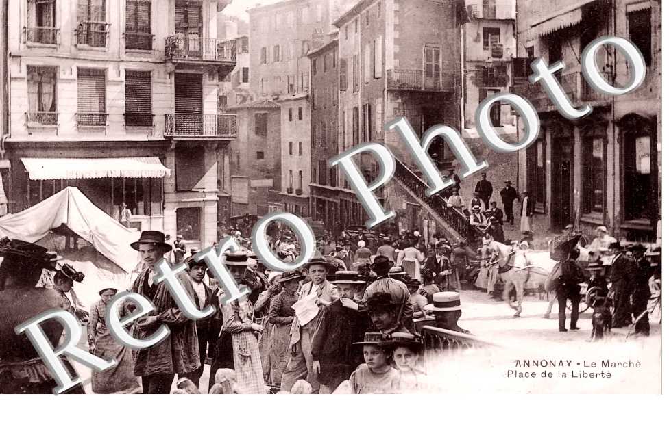 le Marché. Place de la Liberté
