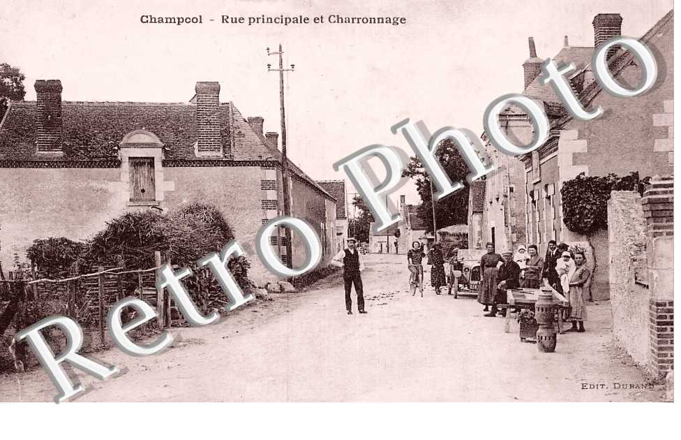 Champcol. Rue principale et Charronnage