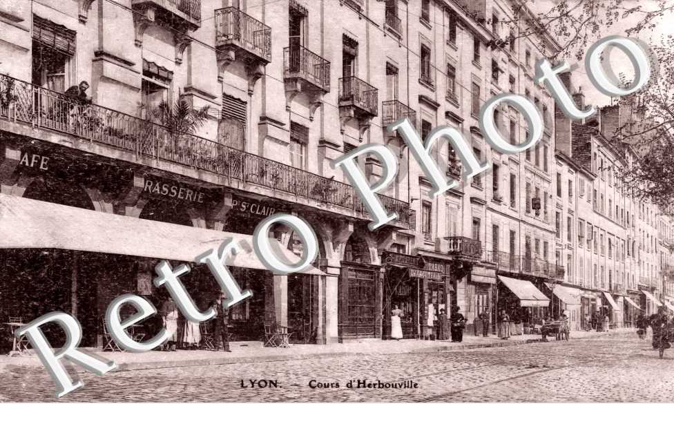 Cours d'Herbouville. Café Brasserie Pont Saint Clair